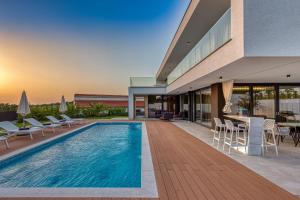 Luxury Villa Eleven near Rovinj for 10 persons only 4 km from the Beach