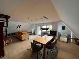 Schöne Maisonette-Ferienwohnung für 2-5 Personen - Baslertal