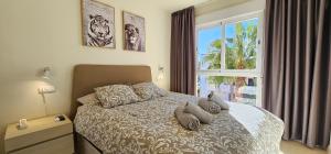 Homes of Spain, Apartamentos Paraiso Vera Playa, Ed Tahiti, Atico H de 2 dormitorios con piscina privada en solárium y barbacoa, pie de playa, WIFI