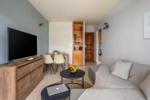 Elli Beach Downtown Apartments