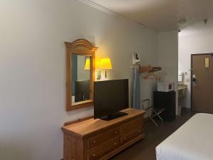 Motel 6 Portland, IN