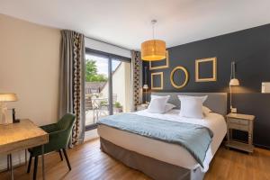 Hotels Les Demeures de Varennes, BW Signature Collection : Chambre Lit King-Size Deluxe avec Terrasse - Vue sur Parc - Non-Fumeurs