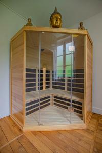 B&B / Chambres d'hotes Le chateau de crespy : Suite 1