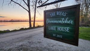 Dreamcatcher Lake House