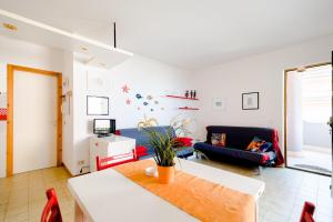 Appartamento a 20mt dal mare con piscina condominiale