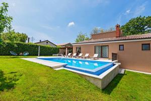Villa Ferlini in Central Istria with private 10000 m2 garden, wellness & family activities on plot