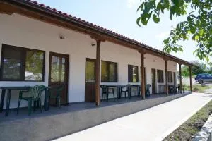 Вилно селище "Свети Никола" - язовир Огоста, Монтана - рибари, приятели, гости 0988 продължи 70продължи 9990 - Winischte