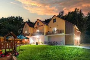 Penzion U Hráze - Haluzice