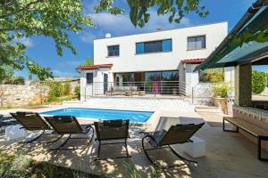 Villa Lelaina near Pula with private Pool and 3 km from the beach