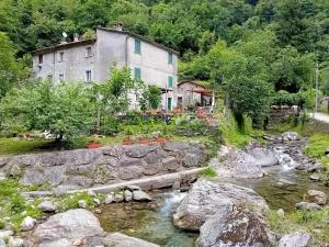 Gli Orti di Mulina le Apuane con parcheggio privato e WiFi - Levigliani