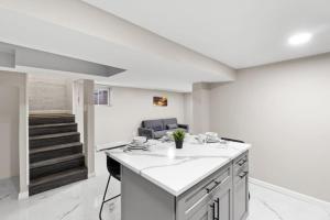 LUX White Marble Retreat near NYC