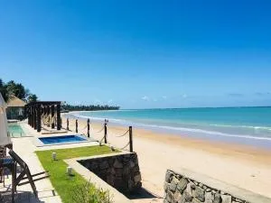 FLAT ENCANTADOR PÉ NA AREIA 2 SUÍTES- WATERFRONT - Ipioca