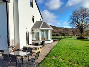 Killarney Farm House.