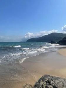 Linda Casa em uma linda praia - Santiago/ Maresias - Toque Toque Pequeno
