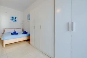 Tranquil Retreat Steps from St Julians Action