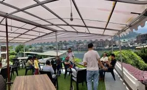 Michelle Palace - Durgjan