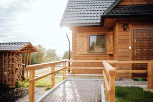 Winnica Nad Źródłem - Domki w winnicy z kominkami i tężniami