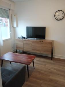 Appartements F2 tout equipe proche du centre : photos des chambres