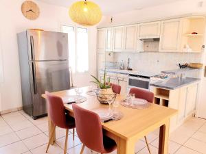 Maisons de vacances IDR-0014 - Maison 4 personnes a 5 min de la plage et du port : photos des chambres