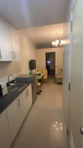 ndulge in opulence on a budget near MOA! Luxuriate in our Deluxe 1 Bedroom Units with stunning views. Enjoy free NETFLIX and an exceptional discount. Book now for a lavish and affordable escape!