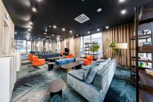 Ultimate Living Experience - Modern Accommodation & Free Parking near Romexpo