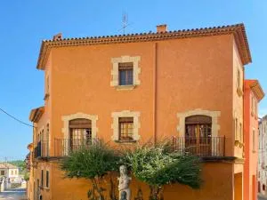 The Corner House of Altafulla - A Stroll from the Beach, in the Heart of the Old Town - Altafulla