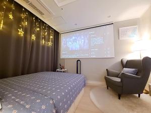 Secret - 고층호수공원뷰,나만의영화관,미사역2분,120인치스크린,넷플,디즈니플러스,장기숙박추천