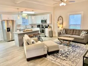 King Suite- Walk to UNC/Franklin St, Near Hospital - 教堂山