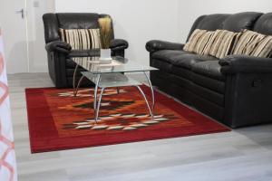 Stunning 2-Bed Ground floor Apartment in Romford
