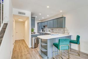 Los Angeles Townhome Off-Street Parking and Balcony
