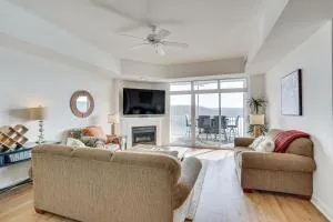 High-Floor Osage Beach Condo with Lake and Park Views - Kaiser