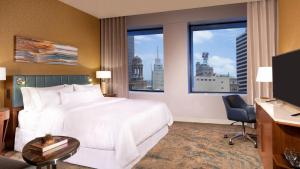1 King Bed, Deluxe Guest Room room in The Westin Dallas Downtown
