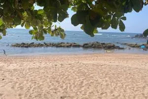 Ocean fronthouse in Salinitas - El Corozal