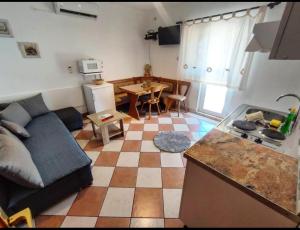 Manora Sucuraj one bedroom apartment