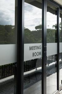 Penthouse 180° Luxury Ocean Suites - #403