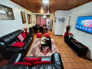 Sabie House -3 bedrooms, OR Tambo, Kempton Park, Johannesburg