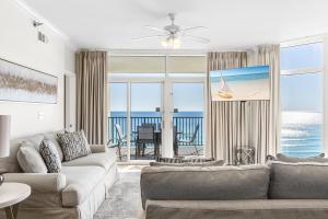 Jade East Towers 0940 by Newman-Dailey