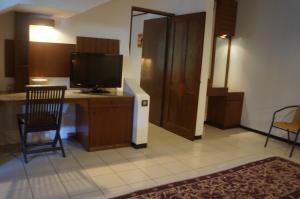 Puri Naga Beachfront Cottages