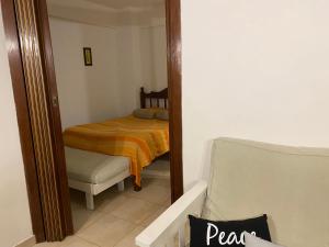 Depto dos ambientes avenida Colón, excelente ubicación