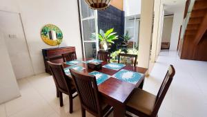 Meninting Beach Villa, 3 bedroom