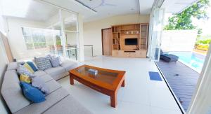Meninting Beach Villa, 3 bedroom