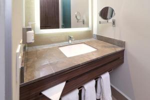 Holiday Inn Express & Suites Monterrey Valle by IHG