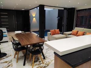 Casa de Lujo con Piscina privada Flandes Tolima