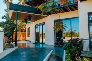 Flamboyan Hotel & Residences