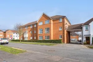 Immaculate 2-Bed Apartment in Welwyn Garden City - 韦林花园城