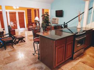 Lakefront Casita - Perfect for couples or families