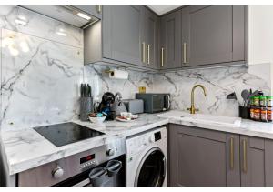 Cozy Bliss Escape: Family - Friendly Getaway