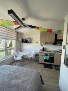 DEPTO. CENTRICO EN CHILLÁN CON ESTACIONAMIENTO