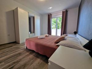 Apartments with parking space Barbat, Rab - 22167