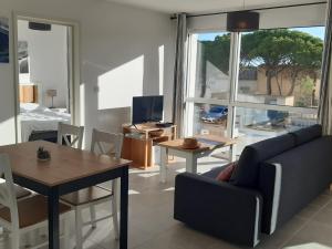 Beau T2 climatisé, terrasse, parking privé, proche plage - 4 personnes - FR-1-727-32 - 4-star hotels in Leucate